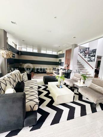 Ready-to-Occupy and Strategic House in Taman Senayan Bintaro