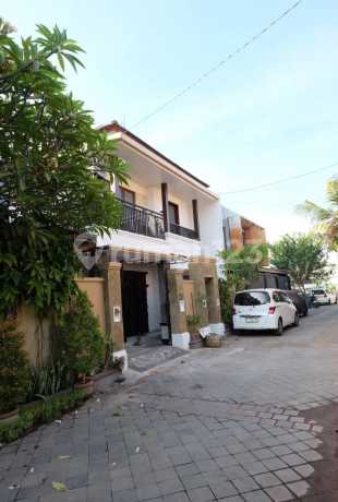 Rumah Minimalis Kawasan Elite Sekar Tunjung Denpasar Timur