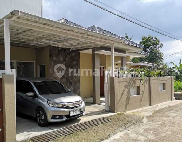 Dijual Rumah di Komplek Lembah Permai Hanjuang Hook Dijual Rumah di Komplek Lembah Permai Hanjuang Hook