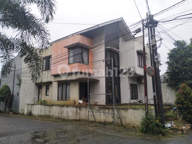 Rumah Huk 2 Lantai Furnished Dalam Perumahan di Sawangan Rumah Huk 2 Lantai Furnished Dalam Perumahan di Sawangan