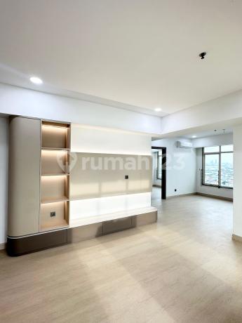 Pearl Beach Apartment 3 Br Semi Furnished Ready to Occupy