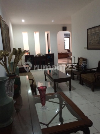 Rumah di Komplek Migas. Joglo Jakarta barat