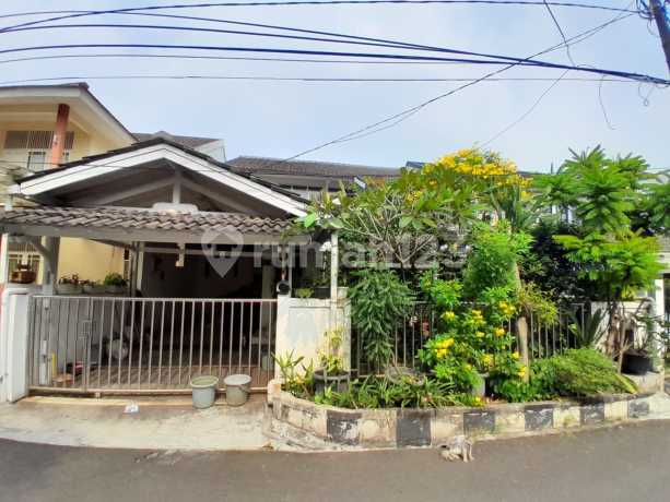 For Sale: House in Bumi Pesanggrahan Mas Complex, Petukangan, South Jakarta. For Sale: House in Bumi Pesanggrahan Mas Complex, Petukangan, South Jakarta.