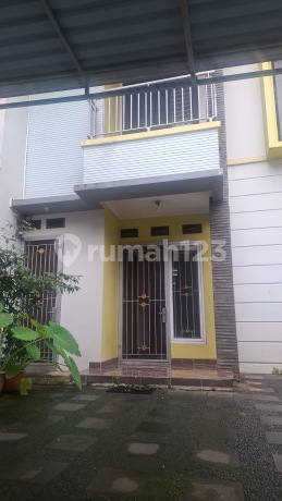 Rumah di Mahkota Residence Pejaten Jaksel