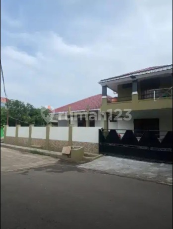 Rumah di Komplek Peruri Sudimara Timur Ciledug Kota Tanggerang