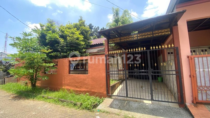 Rumah di Komplek Vila Gunung Lestari Ciputat Jombang Tangsel Rumah di Komplek Vila Gunung Lestari Ciputat Jombang Tangsel