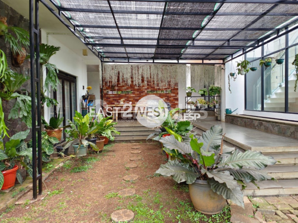 Kavling Luas dengan Rumah Villa Jati Indah Cileunyi Kulon Bandung Kavling Luas dengan Rumah Villa Jati Indah Cileunyi Kulon Bandung