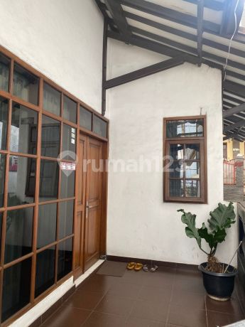 "Dijual Rumha di Daerah Dago Dalam Gang Universitas, Rs Borromeus