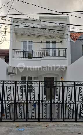 jual rumah 2lantai bagus di sunter