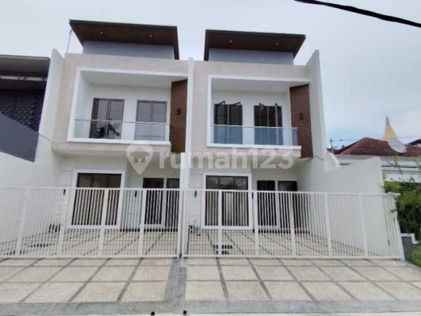Rumah Baru 2 Unit Modern Selangkah Ke Rungkut