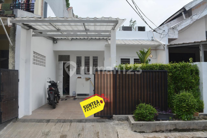 Dijual Rumah Minimalis Kondisi Bagus Harga Menarik Puyuh Barat Bintaro Tangerang Selatan (Im)