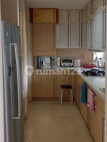 Apartemen Summit Lantai Rendah View Kolam Renang Apartemen Summit Lantai Rendah View Kolam Renang