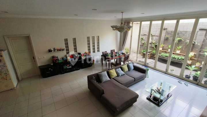 Rumah Rapi Siap Huni, Bangunan 300 M2 di P H G Gading Serpong Rumah Rapi Siap Huni, Bangunan 300 M2 di P H G Gading Serpong