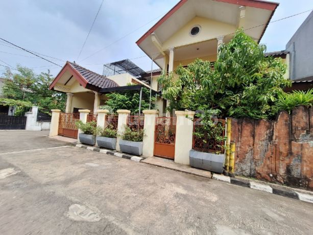 Rumah Dlm Perumahan Bdn  Dekat Mall  Pondok Gede Bebas Banjir