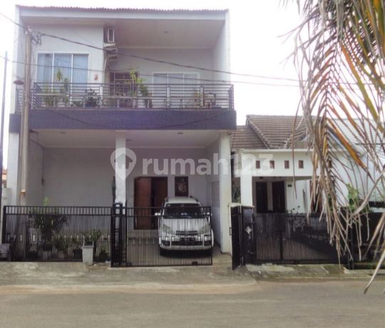 2-Story House in Bukit Golf Cibubur Housing Estate 2-Story House in Bukit Golf Cibubur Housing Estate