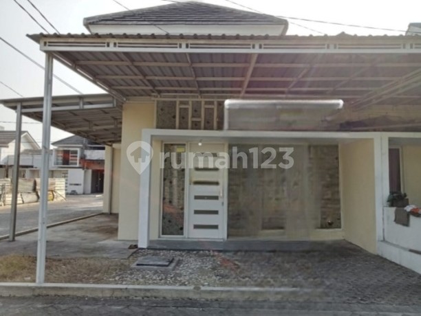 Rumah Hook 1 Lantai Di Evergreen De Parc Surabaya Rumah Hook 1 Lantai Di Evergreen De Parc Surabaya