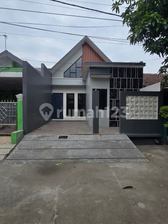 Rumah 15 menit ke Summarecon Mall Bekasi Dibantu KPR J-37989