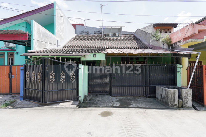Rumah Luas Hadap Selatan 15 Mnt ke Summarecon Mall Bekasi Dibantu KPR J-43701
