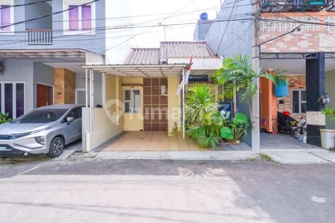 Rumah Strategis 8 Menit ke RSIA Bunda Ciputat 1 Lt Hadap Timur J36291