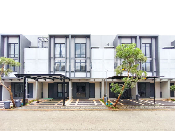 Rumah 1 LT Strategis 14 Menit ke Gerbang Tol BSD Barat 1 Siap Huni J42672