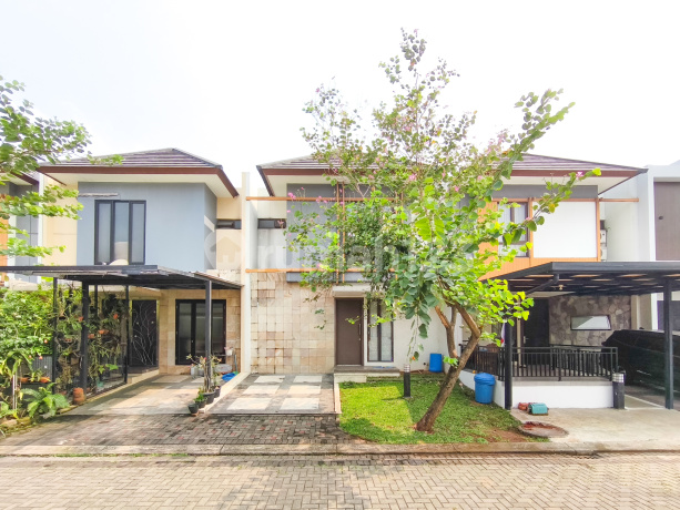 Rumah 10 Menit ke Gerbang Tol Serpong 2 Hadap Selatan Siap KPR J-36916