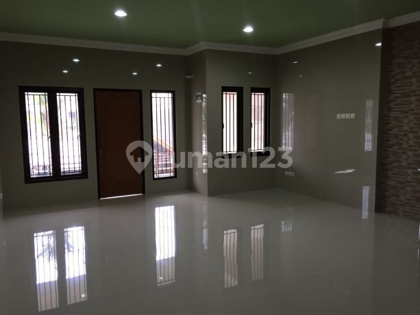 Dijual Cepat Rumah Bagus 2 Lantai Harga Murah di Buaran Jakarta Timur