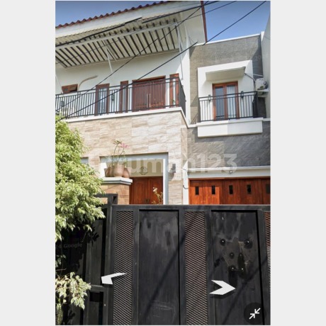 For Sale House in Peruri Ciledug Complex