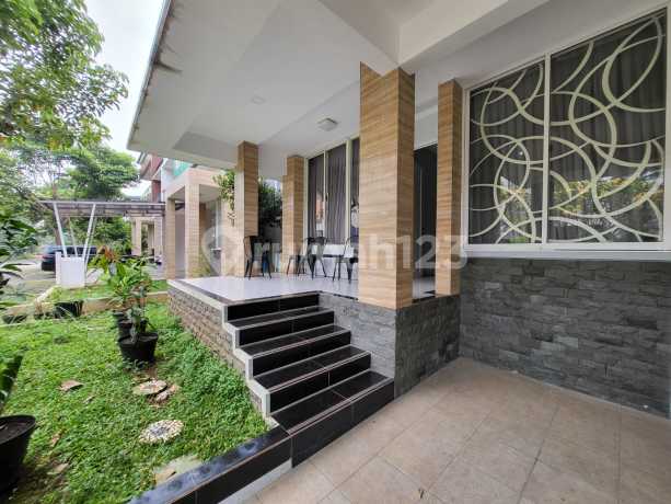 House in Kebayoran Essence 2 Floors Good Certificate of Ownership.