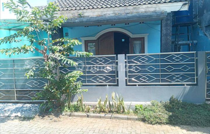 Rumah Siap Pakai, Murah Meriah, Strategis di Villa Tajur