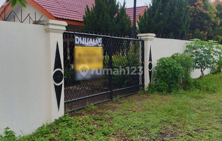 Hunian dengan Lahan Luas Tegal Padang Taktakan