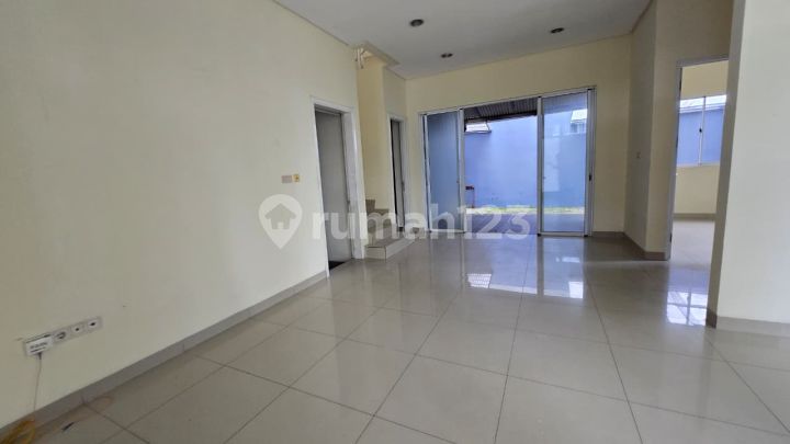 Rumah green lake city hoek 270m2 danau TERMURAH Rumah green lake city hoek 270m2 danau TERMURAH