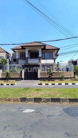 Rumah Mewah Terawat 2 Lantai Di Boulevard Puncak Dieng, Malang 