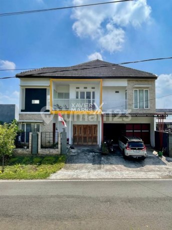 Rumah Tinggal dan Usaha di Boulevard Villa Gunung Buring, Cemorokandang, Kedungkandang, Malang