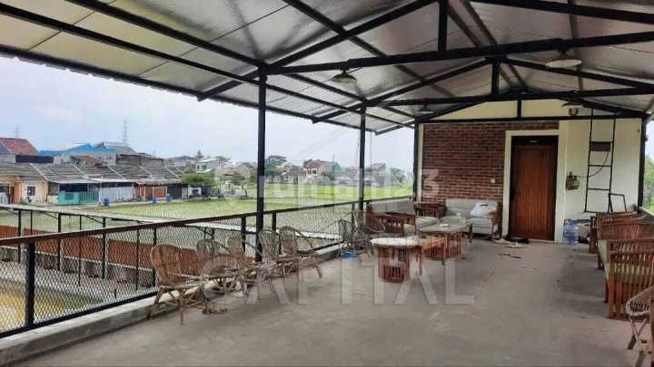 Tempat Usaha Luas dan Strategis di Perumahan Taman Cileunyi Bandung Tempat Usaha Luas dan Strategis di Perumahan Taman Cileunyi Bandung