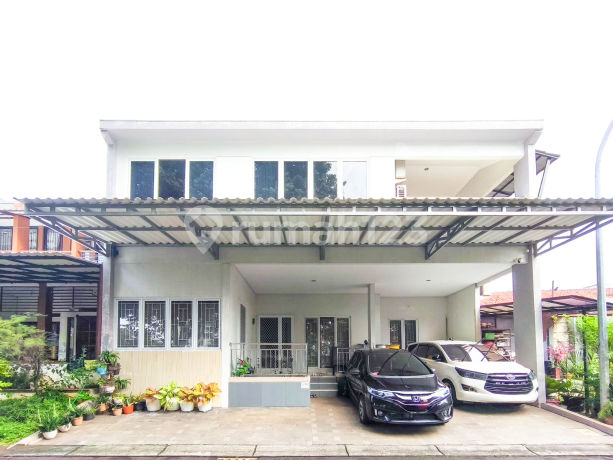 Rumah 5 Kamar Tidur Hadap Timur 14 Menit ke Stasiun Sudimara J-35913