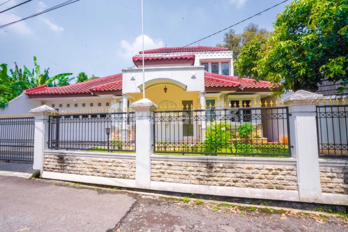 Rumah Luas 1 LT Dekat Cilandak 10 Menit ke Gerbang Tol Dibantu KPR J45797 Rumah Luas 1 LT Dekat Cilandak 10 Menit ke Gerbang Tol Dibantu KPR J45797