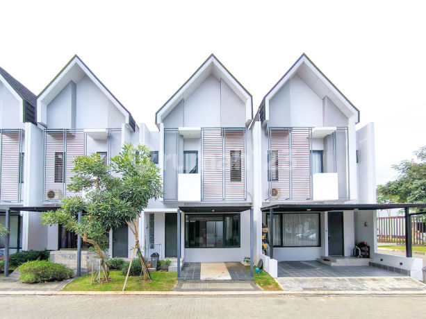 3 BR House Ready to Occupied 10 Mins to AEON Mall BSD City Assisted with Mortgage J30732