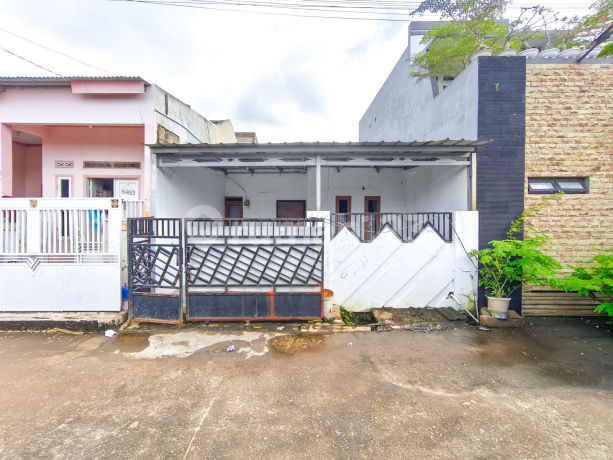 Minimalist House Near Cengkareng 11 Minutes to Rs Unimedika Light Down Payment J41097