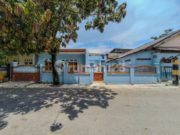 Rumah Luas SHM 4 Menit ke Grand Market Cikarang Bebas Banjir J45564 Rumah Luas SHM 4 Menit ke Grand Market Cikarang Bebas Banjir J45564