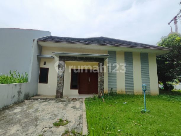 Rumah Luas 3 Kt 15 Menit ke Terminal Cibinong SHM Hadap Timur J39450