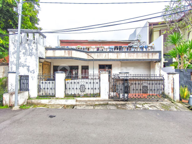 4-Bedroom House 13 Minutes to Palmerah Station with KPR Assistance J42493