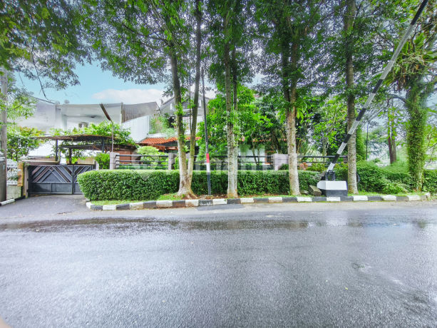 Rumah 10 Menit ke Lippo Plaza Keboen Raya Hadap Utara SHM LT 420 J-44150