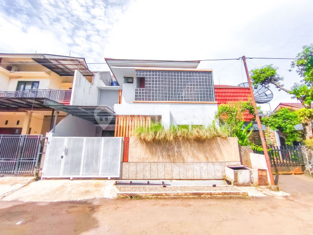 East-Facing House, LB 240, SHM, 10 Minutes to Brigif Toll Gate J-46754 East-Facing House, LB 240, SHM, 10 Minutes to Brigif Toll Gate J-46754