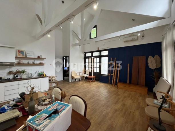 Rumah Cantik 2 Lantai di Pasadena Semarang Barat