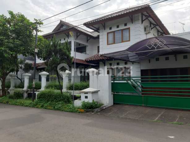Rumah 2 Lantai Tanah Luas Villa Cibubur Indah Ciracas