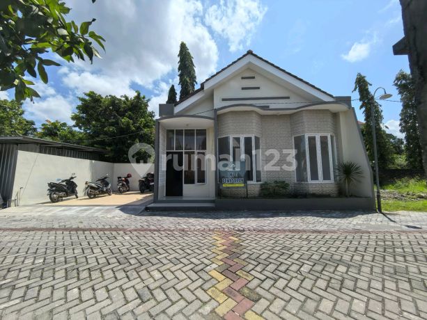 Rumah di Pedurungan SHM Strategis Nempel Jl Wolter Dekat Tol