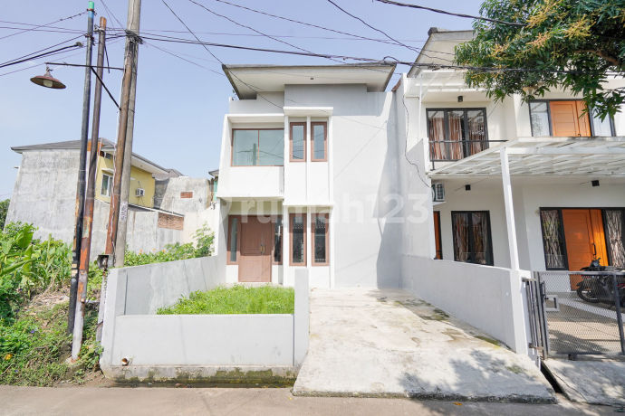 Rumah LB 120 Dekat Grand Galaxy Park Siap Huni Bebas Banjir J36557