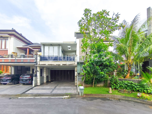 Asri House Ready to Occupied 8 Minutes to Transpark Mall Bintaro Facing East J41720