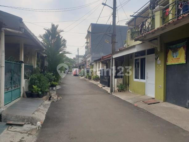 Kost Invesstasi, Dekat Kantor Walikota dan Tol Jakarta Bsd