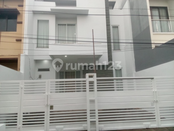 Rumah di Bangun Reksa Indah 2, Ciledug, Tangerang